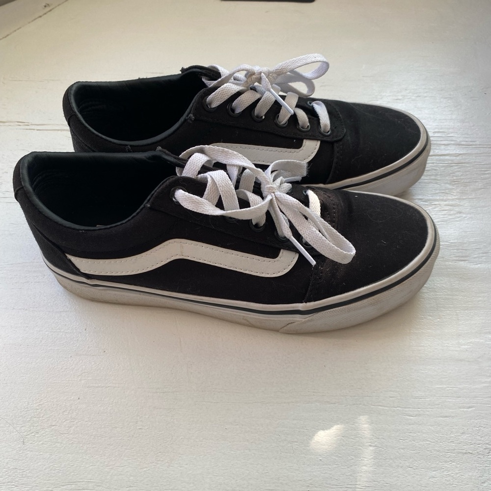 Black vans